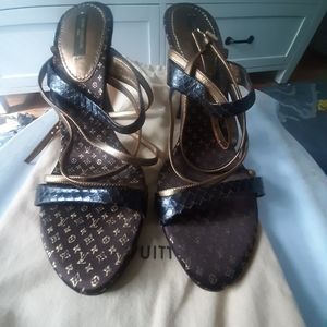 Louis Vuitton shoes size 8.5 brand new with box